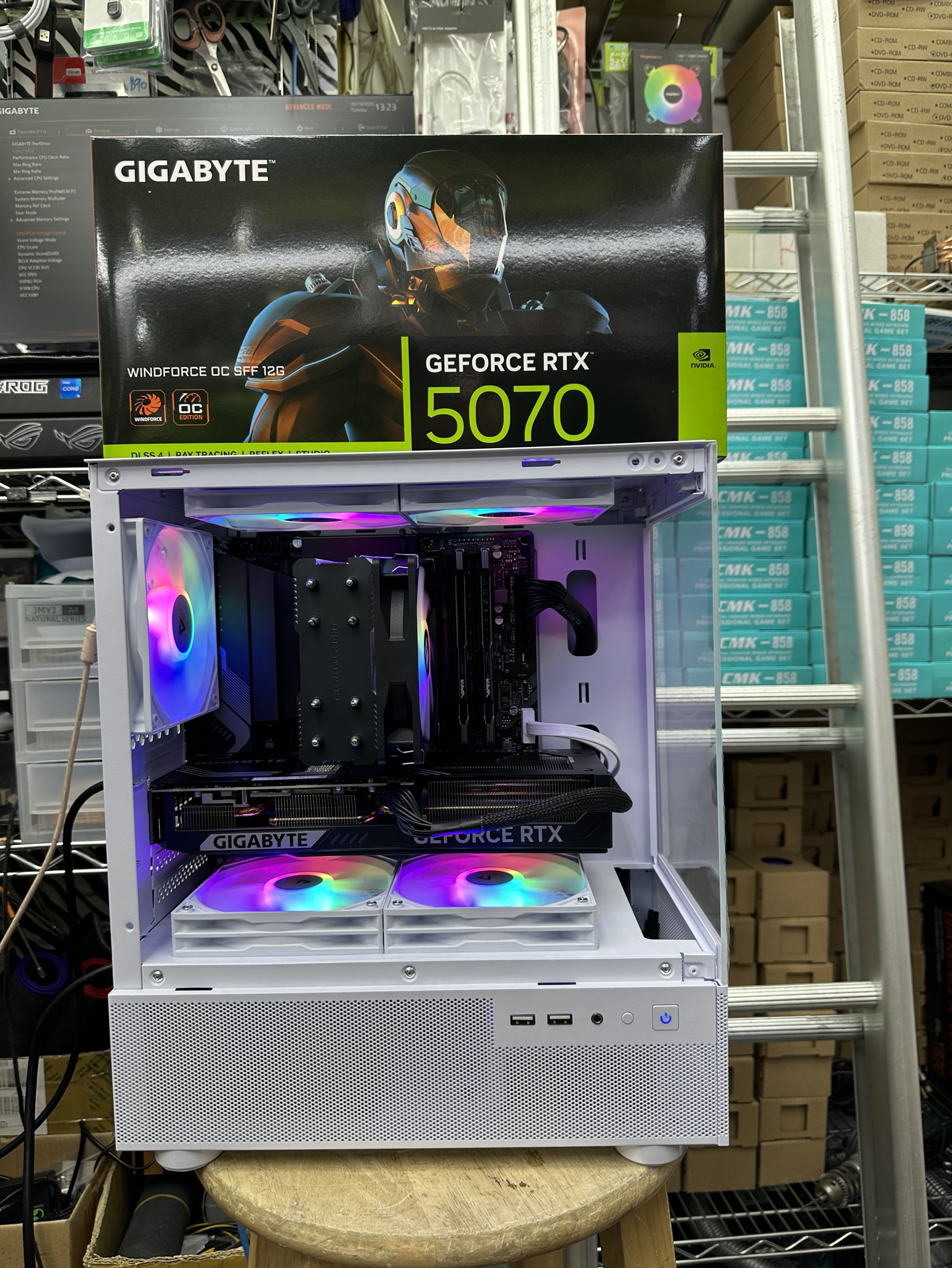 Antec CX200m 黑白配 Ax120塔扇 Gigabyte RTX 5070