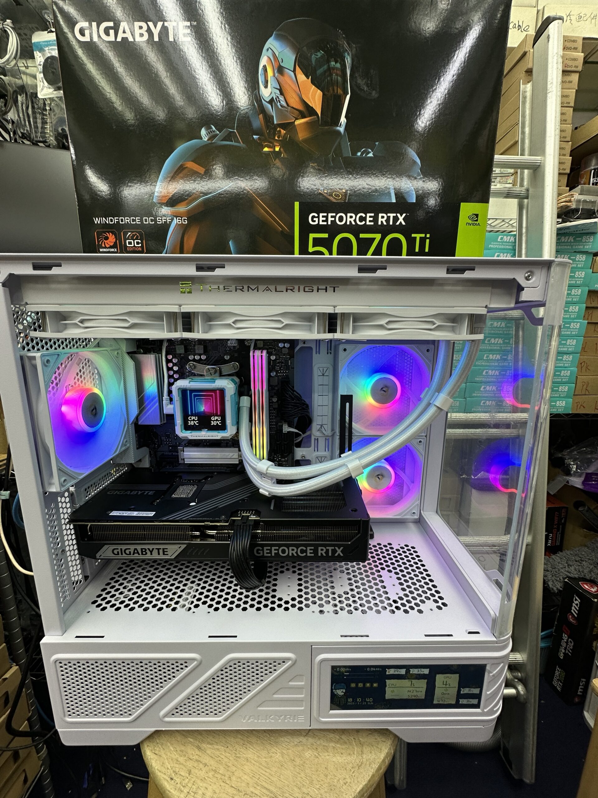 ✨AMD✨9700x GIGABYTE GeForce RTX 5070 Ti WINDFORCE OC ⚪️VK 03M ⚫️黑白配🫧
