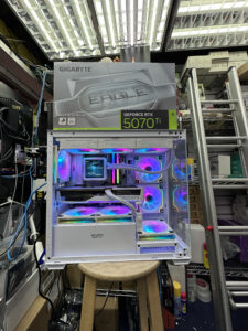 ⚪️完美白⚪️AMD 9800x3d Gigabyte 5070TI Eagle ICE🗯️ ✨DS900m✨