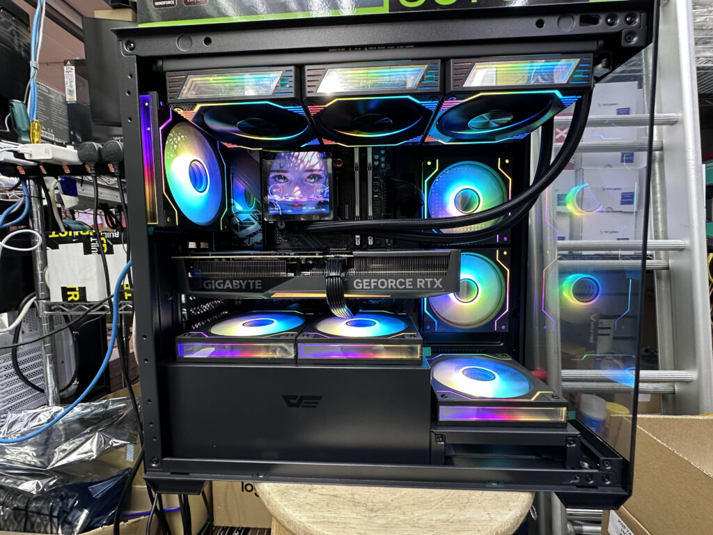 💥AMD 9800x3d✨X870M Aorus Elite WIFI7✨5070 TI Eagle OC🫧DS900M🫧 DP-360 4吋 LCD img 4423